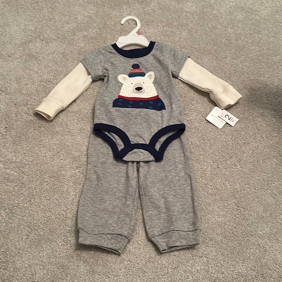 Fall creek baby winter Christmas outfit 6-9 months. New never been worn. - Picture 1 of 5
